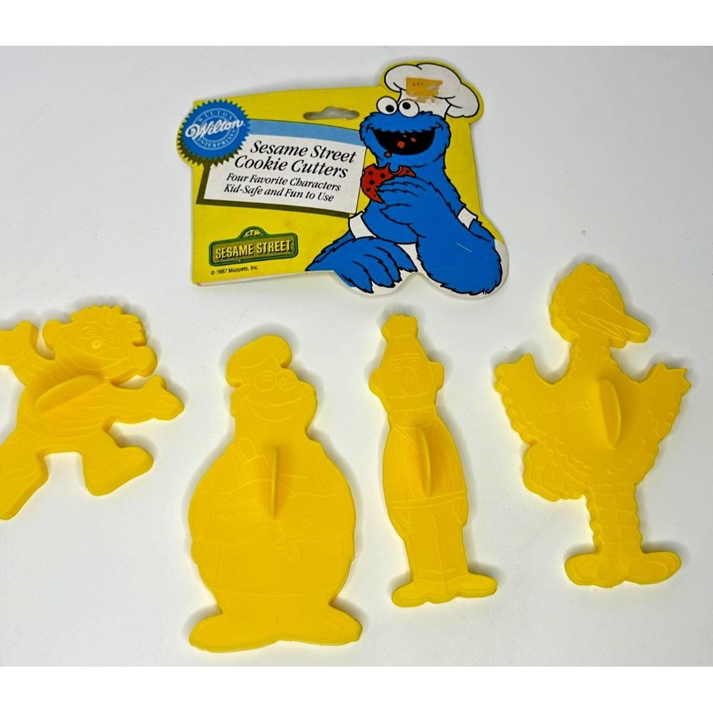 Wilton Sesame Street Cookie Cutters Bert Ernie Monster Big Bird Set 4 1987